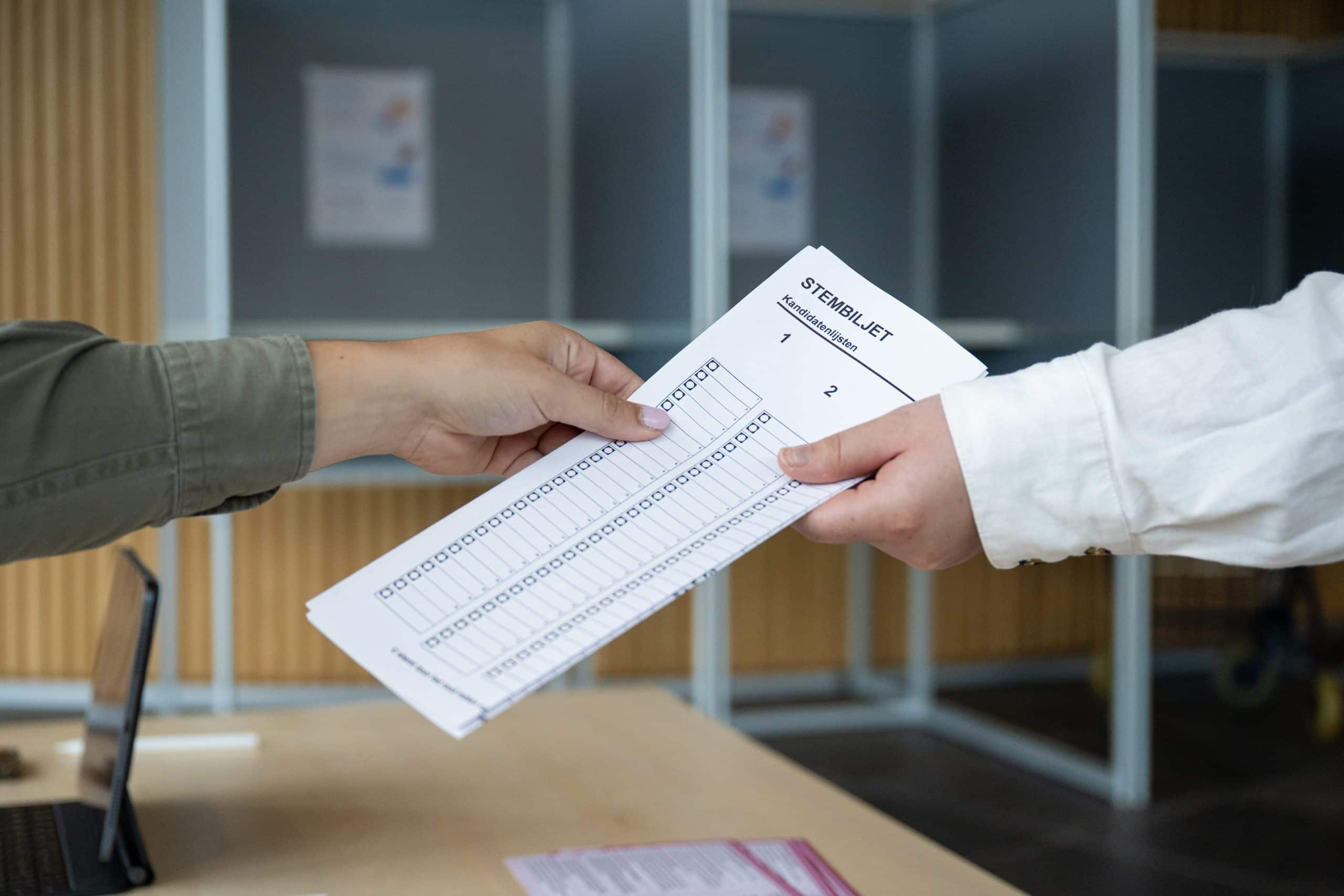 Overhandiging van een kandidatenlijst